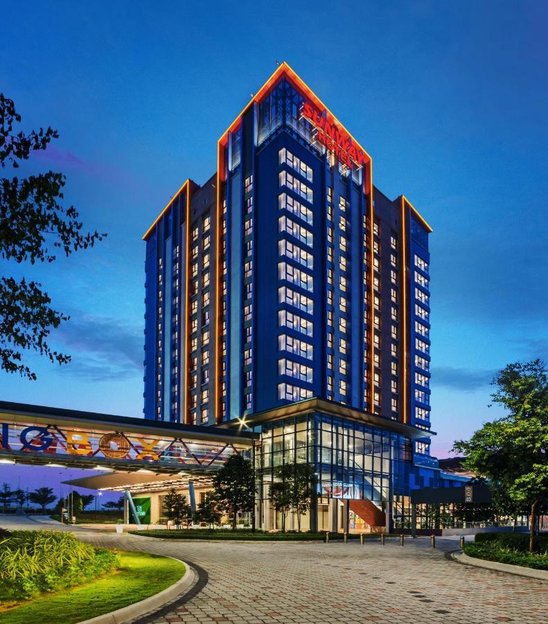 Sunway Hotel Big Box Нусаджайя Экстерьер фото