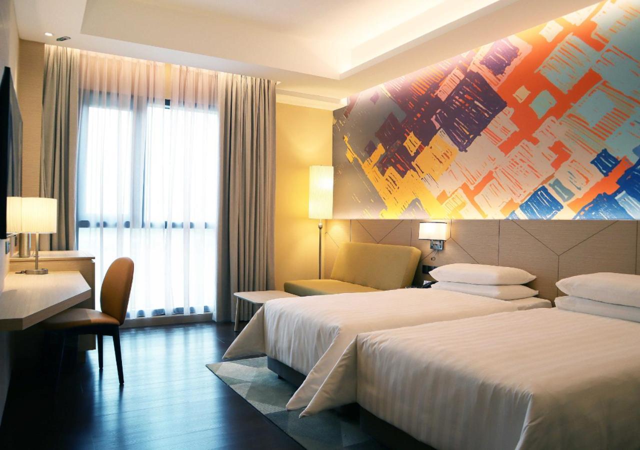 Sunway Hotel Big Box Нусаджайя Экстерьер фото